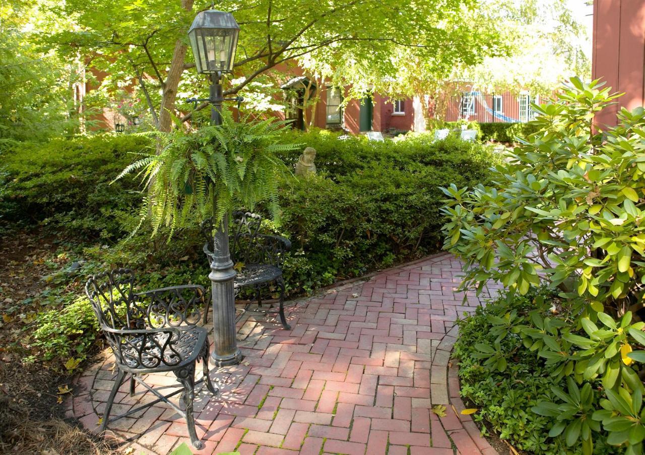 Louisville Bourbon Inn Exteriér fotografie