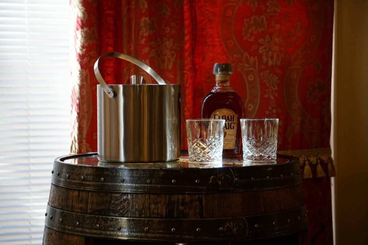 Louisville Bourbon Inn Exteriér fotografie
