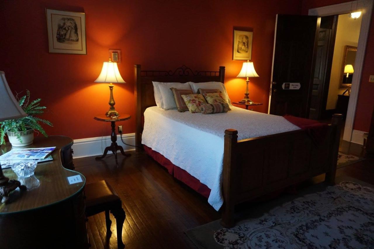 Louisville Bourbon Inn Exteriér fotografie