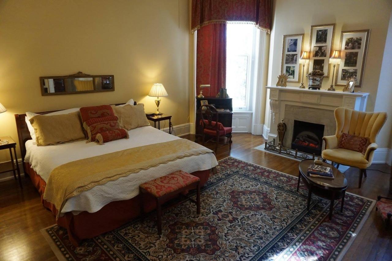 Louisville Bourbon Inn Exteriér fotografie