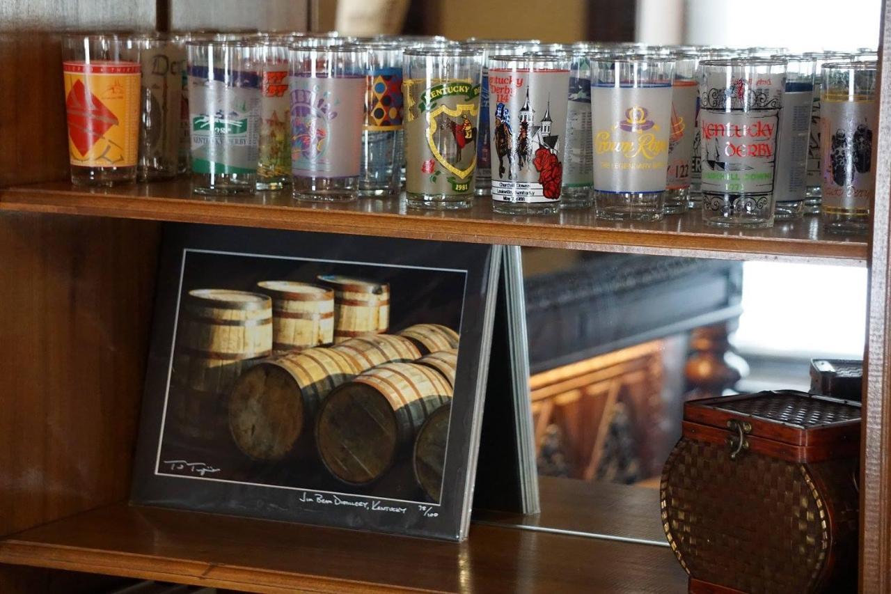 Louisville Bourbon Inn Exteriér fotografie