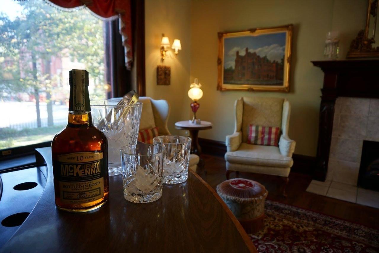 Louisville Bourbon Inn Exteriér fotografie