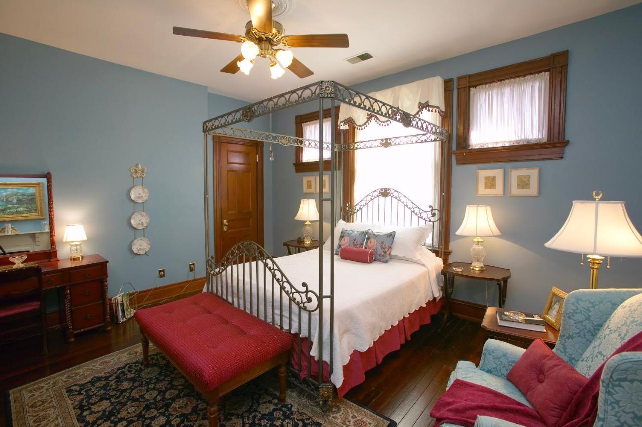 Louisville Bourbon Inn Exteriér fotografie